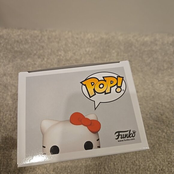 Funko Pop! Vinyl: Sanrio - Hello Kitty (With Noodles) - EB games(Exclusive) #47 - Picture 6 of 6